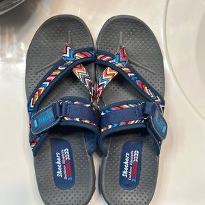 Women’s Sketchers Size 9